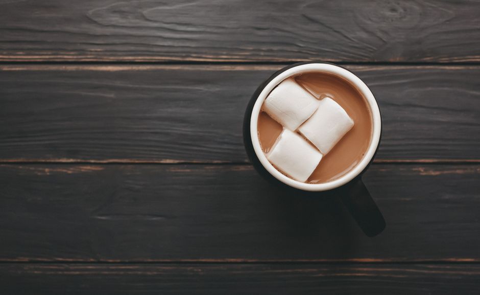 Boissons chaudes maison : chocolat, chaï, épices douces